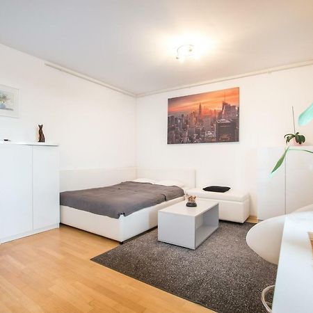 Cozy & Modern Studio With Balcony Zagreb Luaran gambar